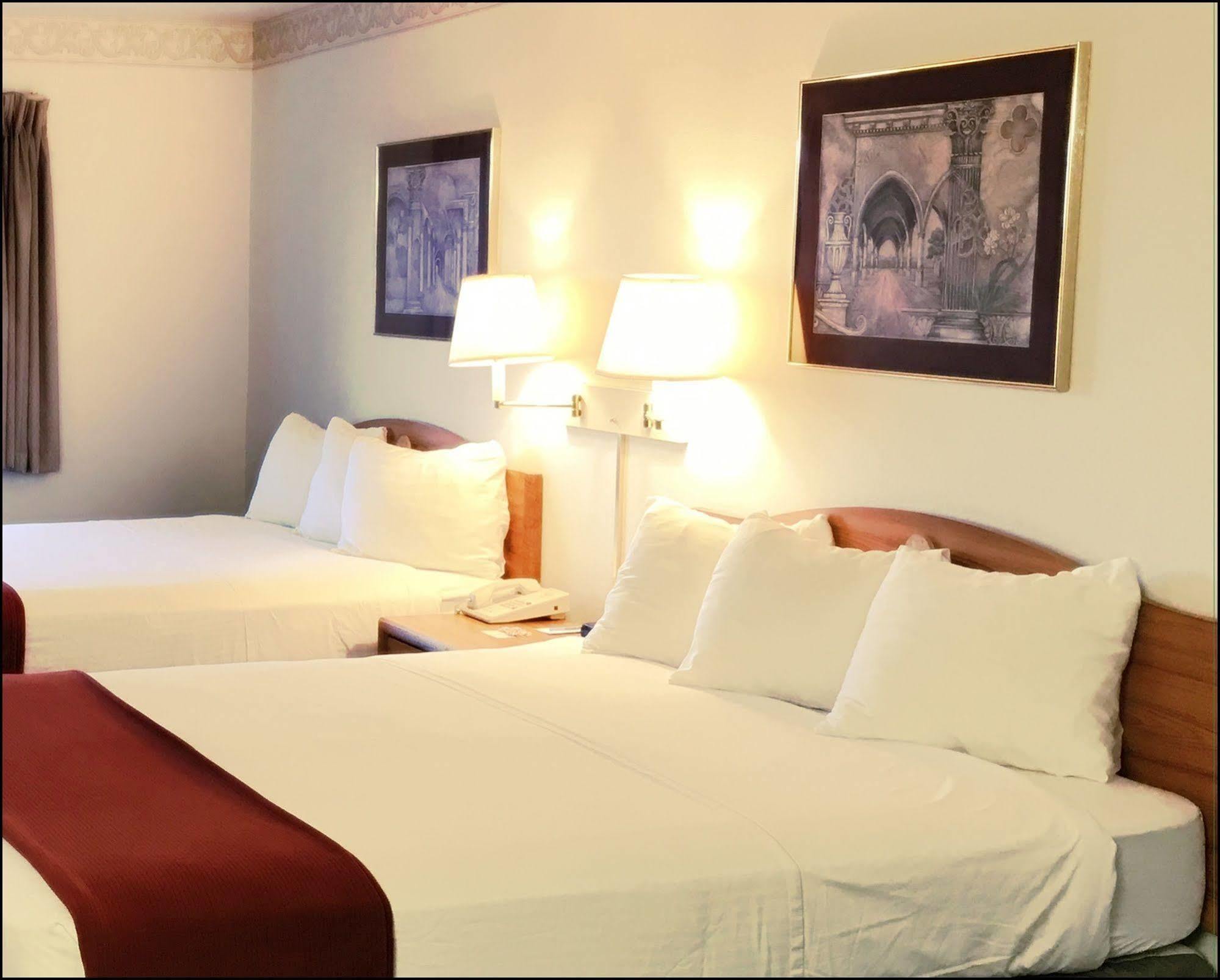 Peppermill Empress Inn Centralia Esterno foto